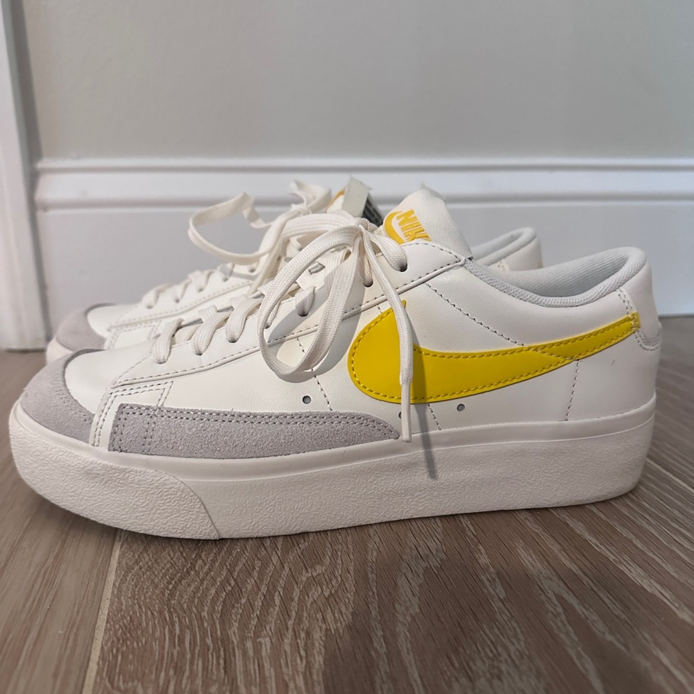 Nike White and Yellow Low-Top Sneakers
